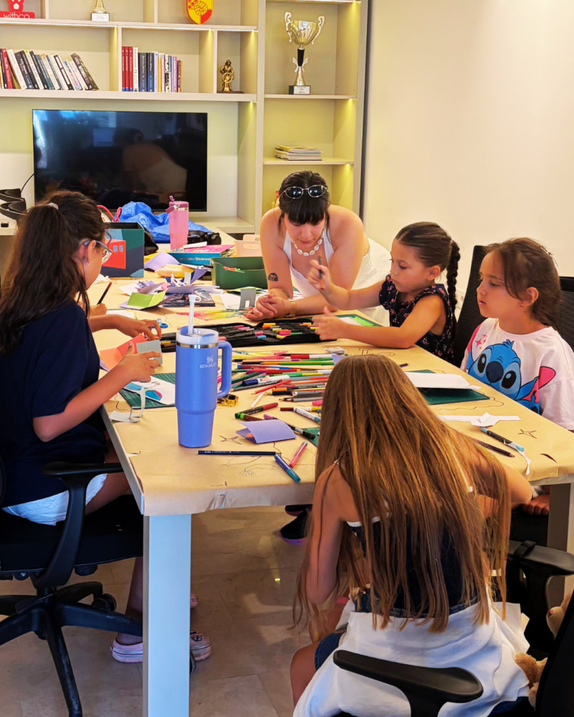 Çocuklar İçin Pop-Up Kağıt Mühendisliği Atölyesi